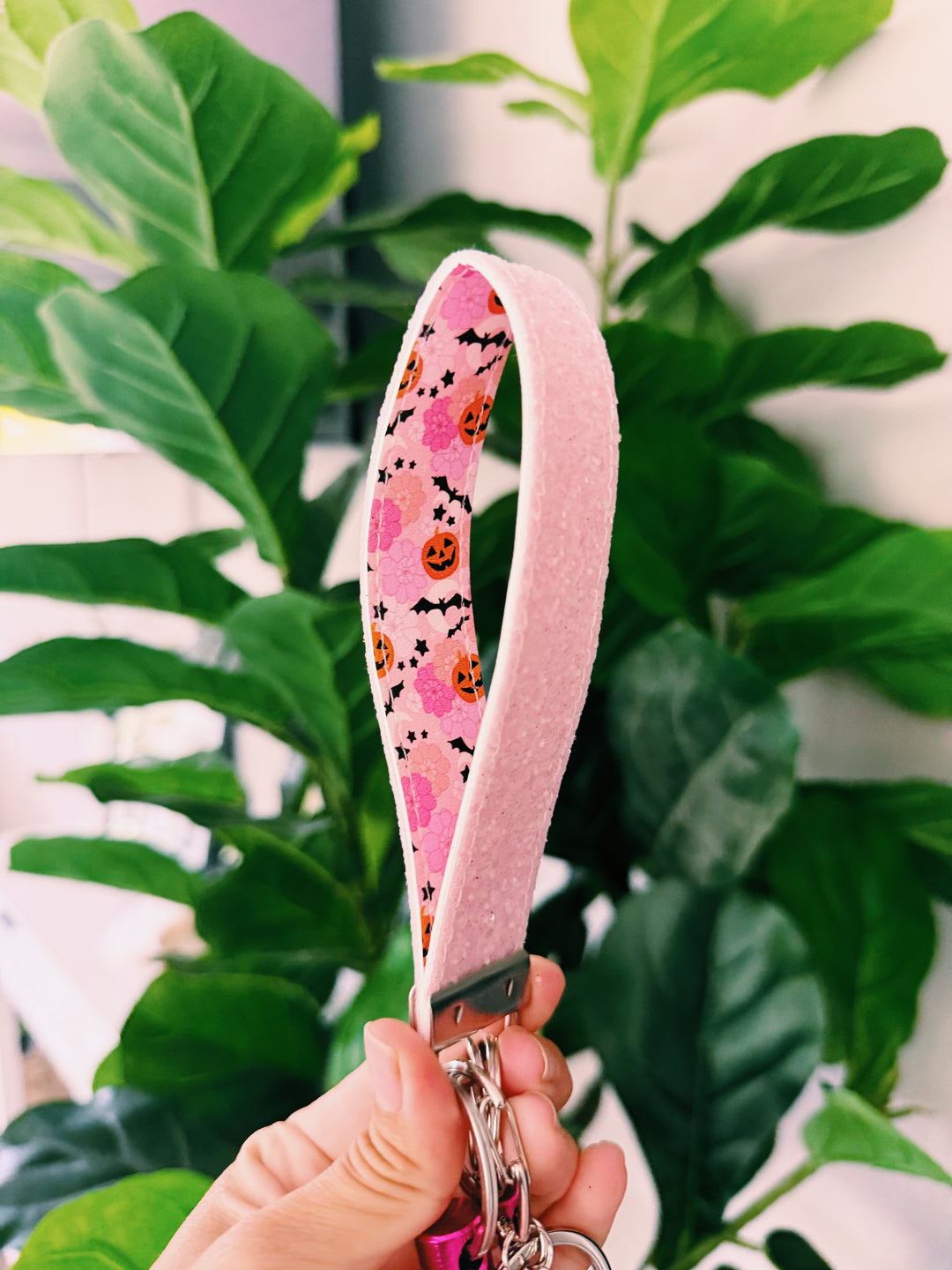 Handmade pink pumpkin glitter self-defense keychain