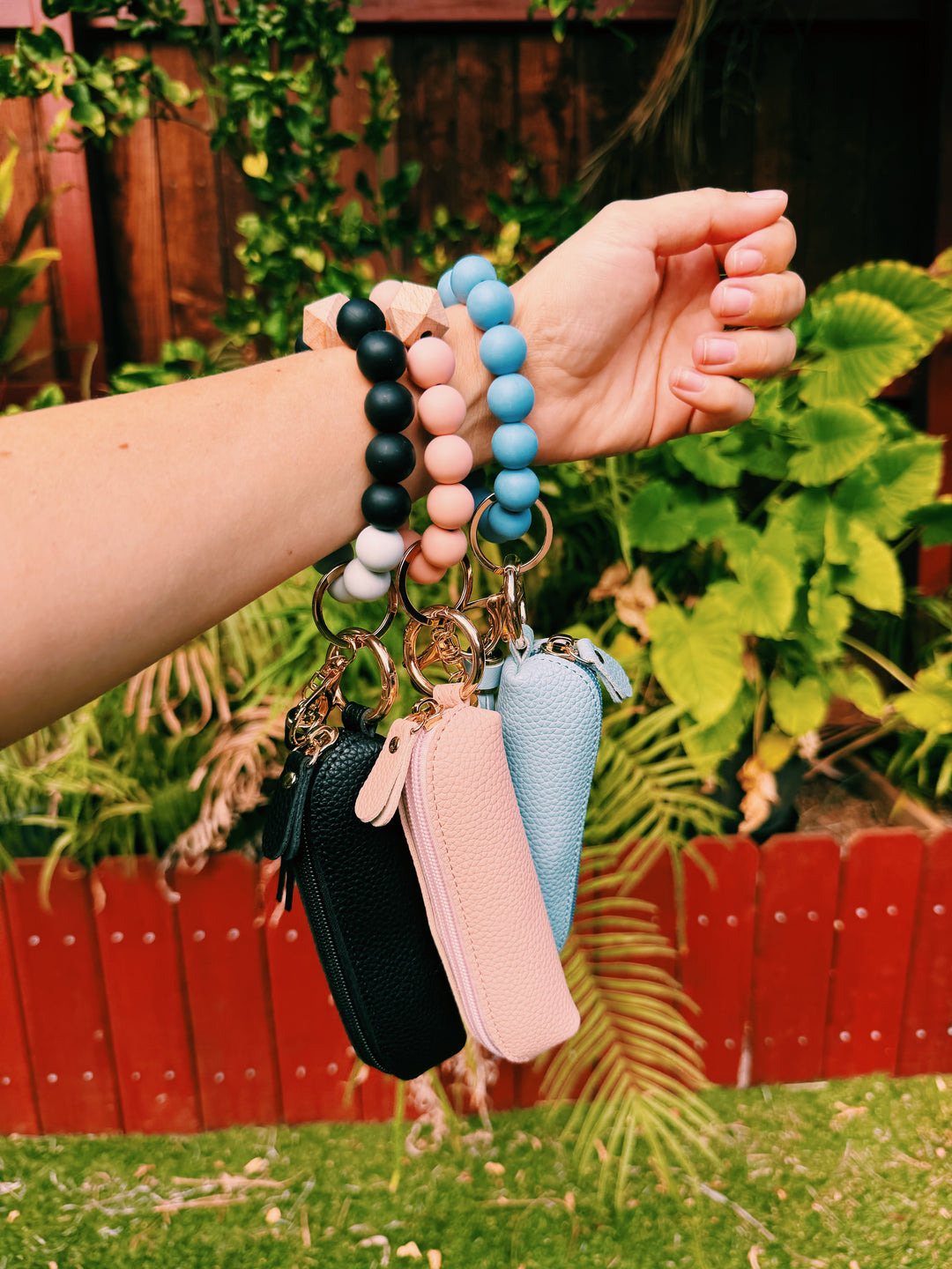 Zipper beaded pouch wallet